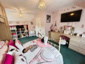 Bedroom 1- click for photo gallery
